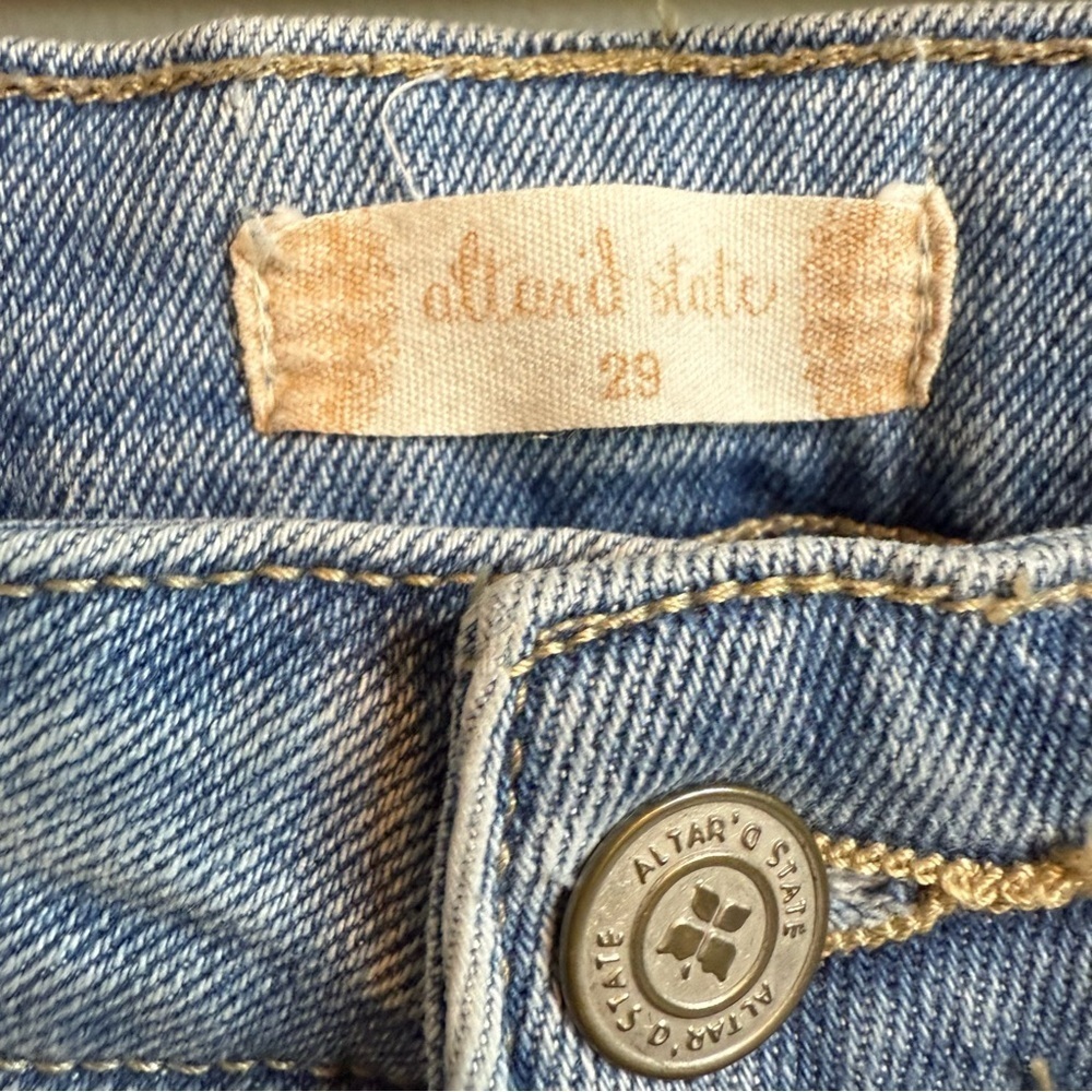 Altar'd State Blue Cropped Mid Risr Ankle Jeans Distressed - Picture 6 of 7